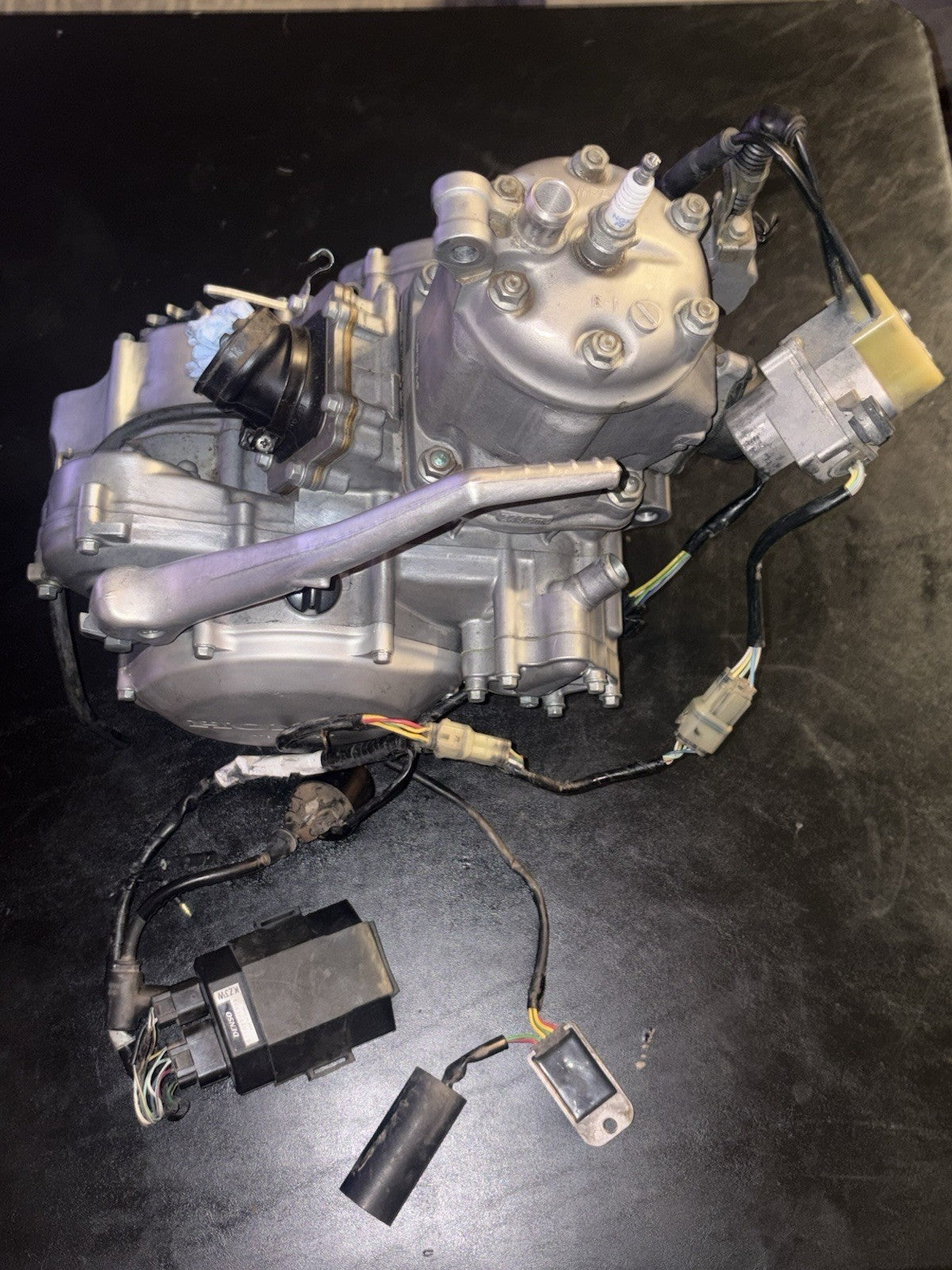2002 Honda CR250R Complete Engine Motor Transmission Bottom Top Crank Case