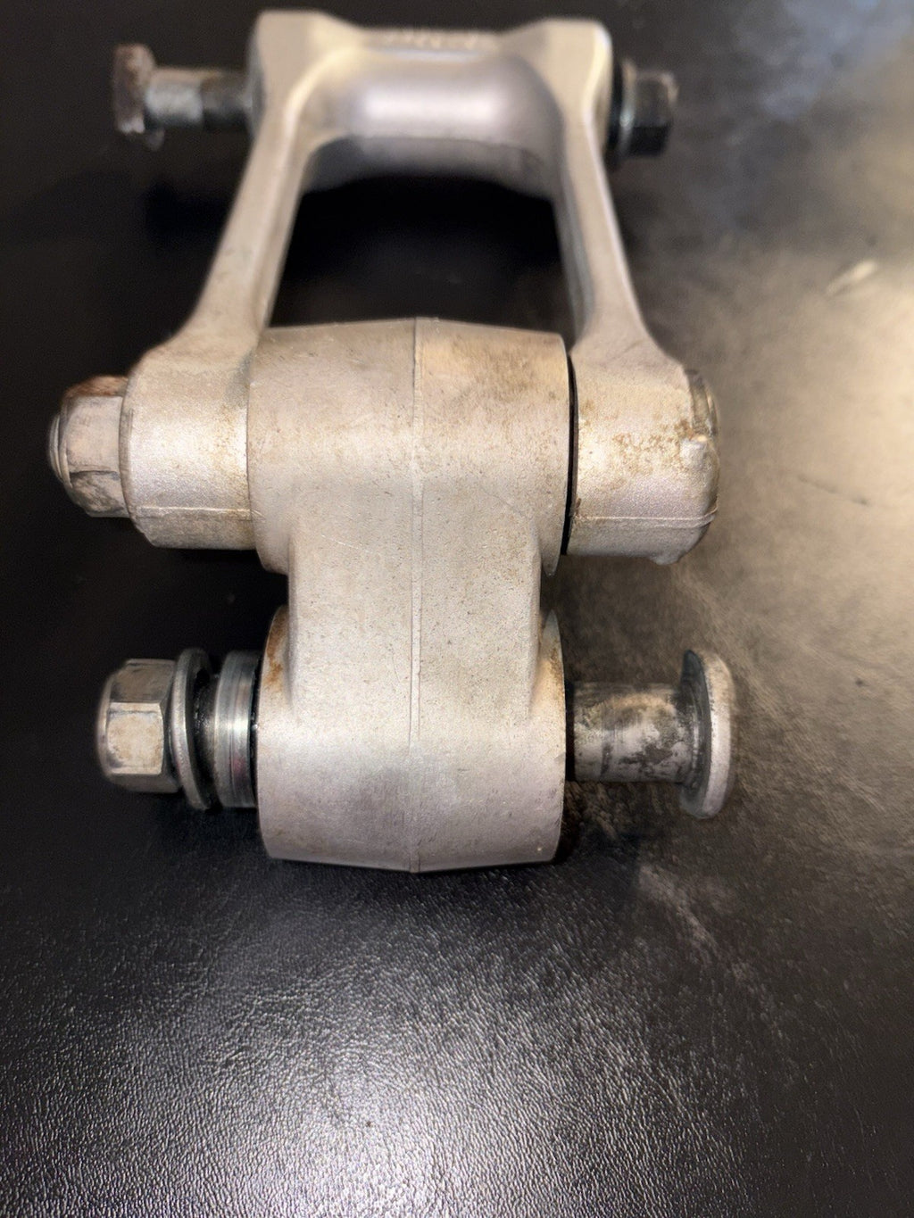 2015 Yamaha YZ250F OEM Rear Shock Suspension Linkage Links Relay Arm Piviot Bone