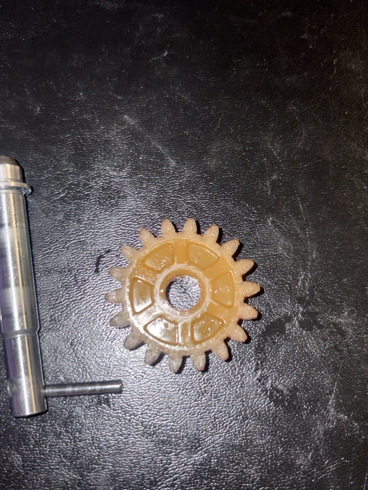 2004 - 2009 Honda CRF250R OEM Oil Pump Gear Shaft Assembly Complete