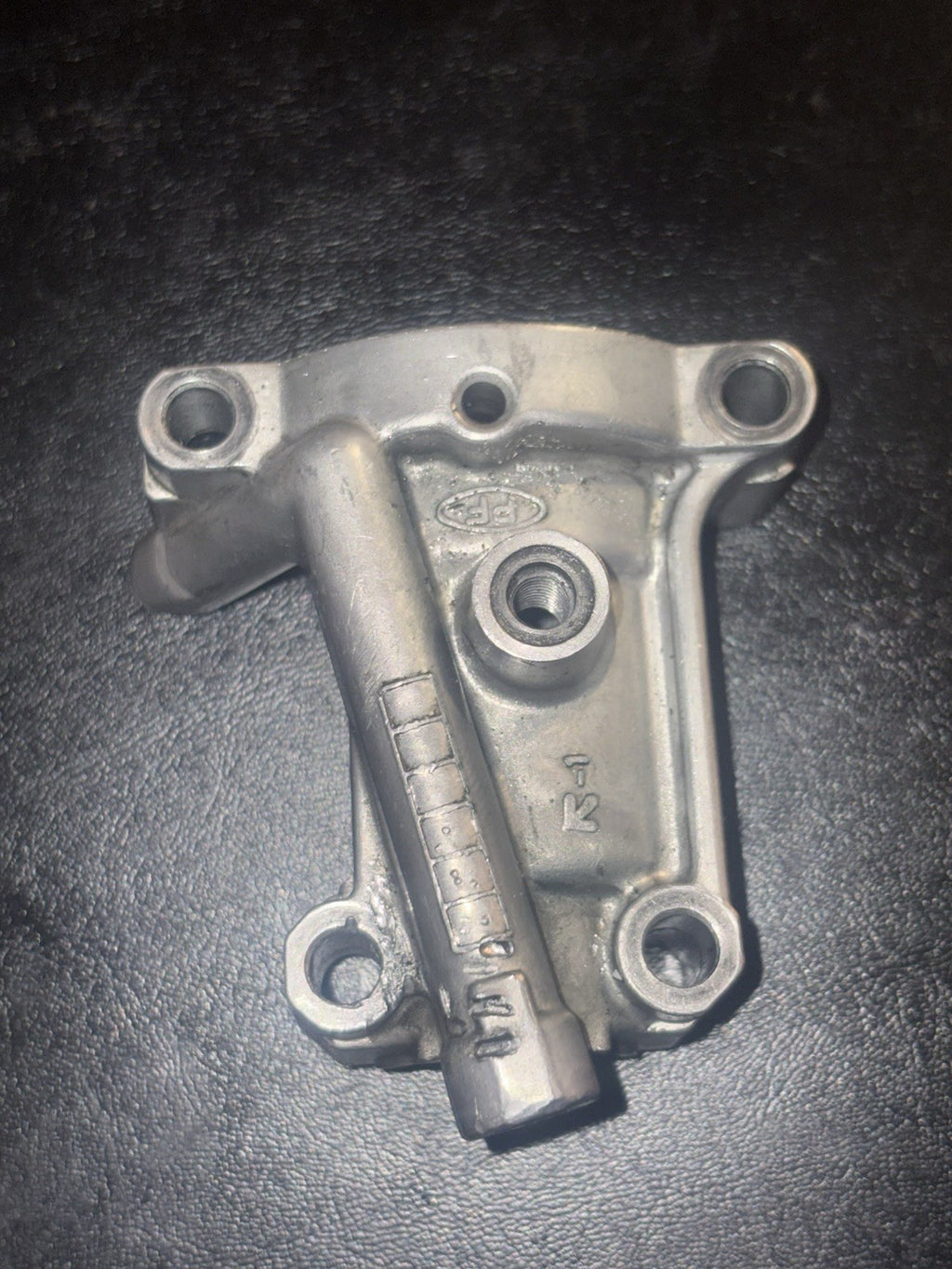 2003 03-05 YAMAHA YZ450F Exhaust Camshaft Cam Shaft Cap Holder Tower Mount Bolts