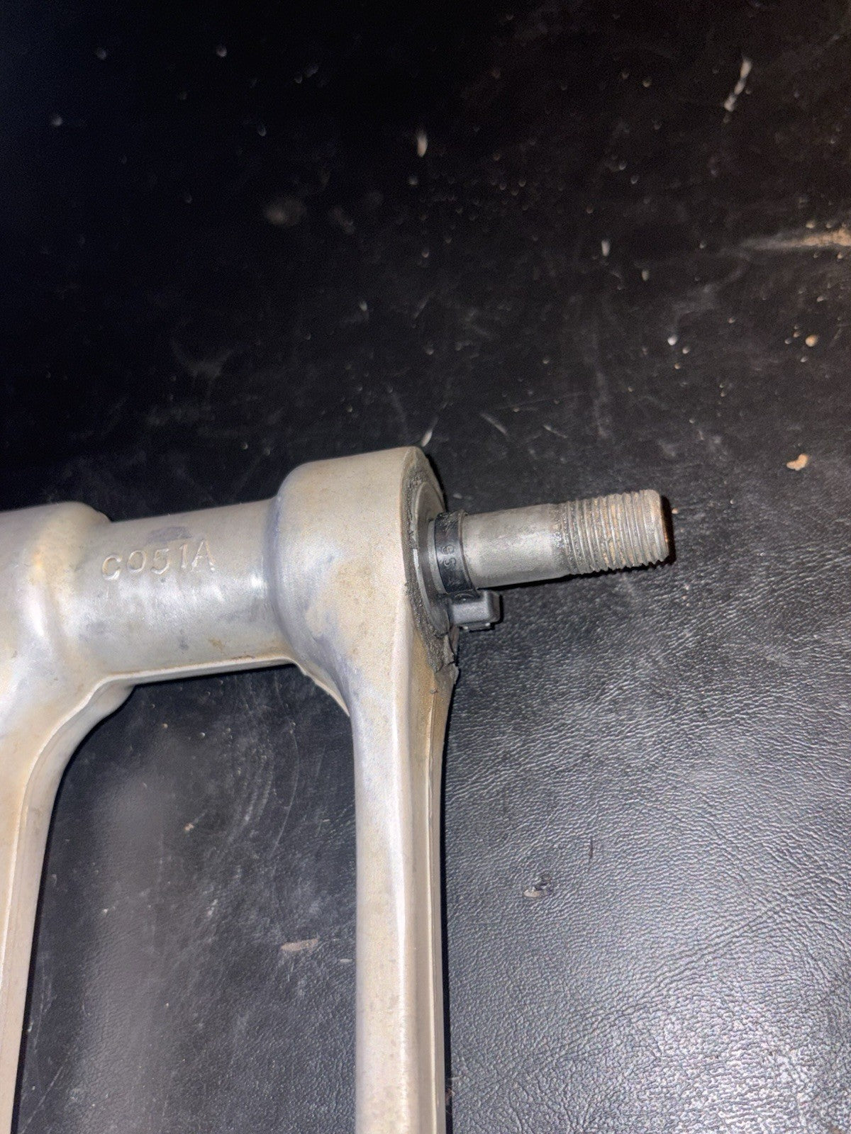 2006 - 2009 HONDA CRF250R OEM REAR SHOCK SWINGARM LINKAGE ARM DOG BONE PIVIOT