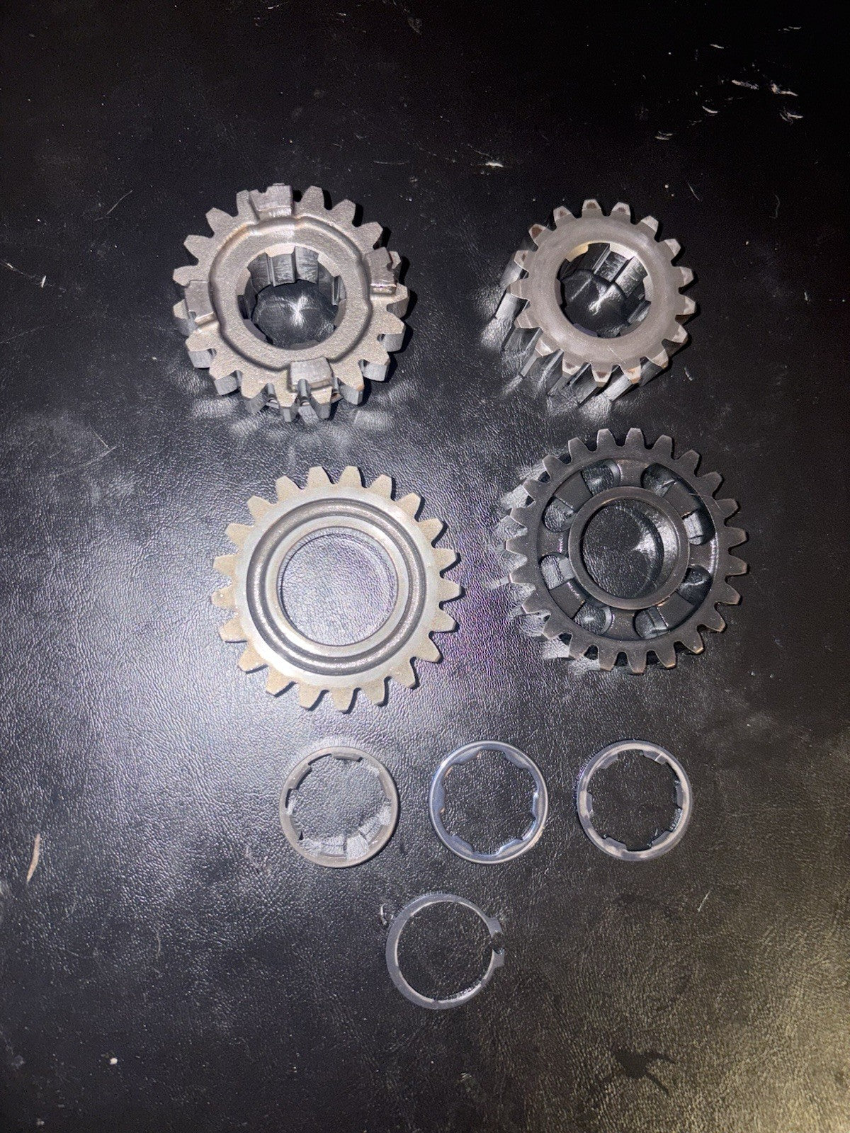 2000 Honda Cr250r OEM Transmission Main Shaft Gears Gear
