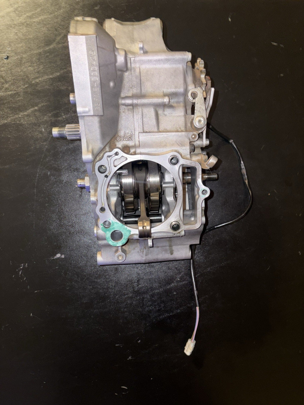 2015 Yamaha Yz250f OEM Complete Engine Bottom End Transmission Crankcase Cases