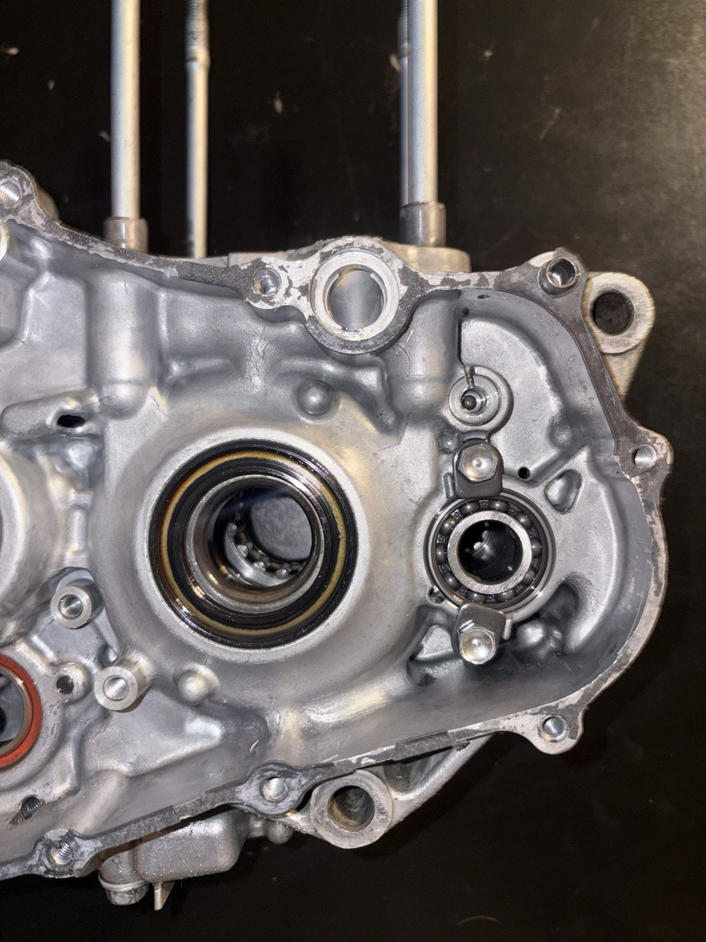 2006 Honda Crf250r OEM Engine Motor Crankcase Cases Block Bottom End Left Right