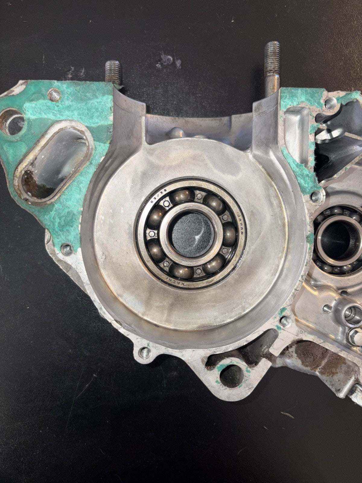 2000 2001 HONDA CR250R OEM RIGHT ENGINE CRANKCASE CRANK CASE *FOR REPAIR