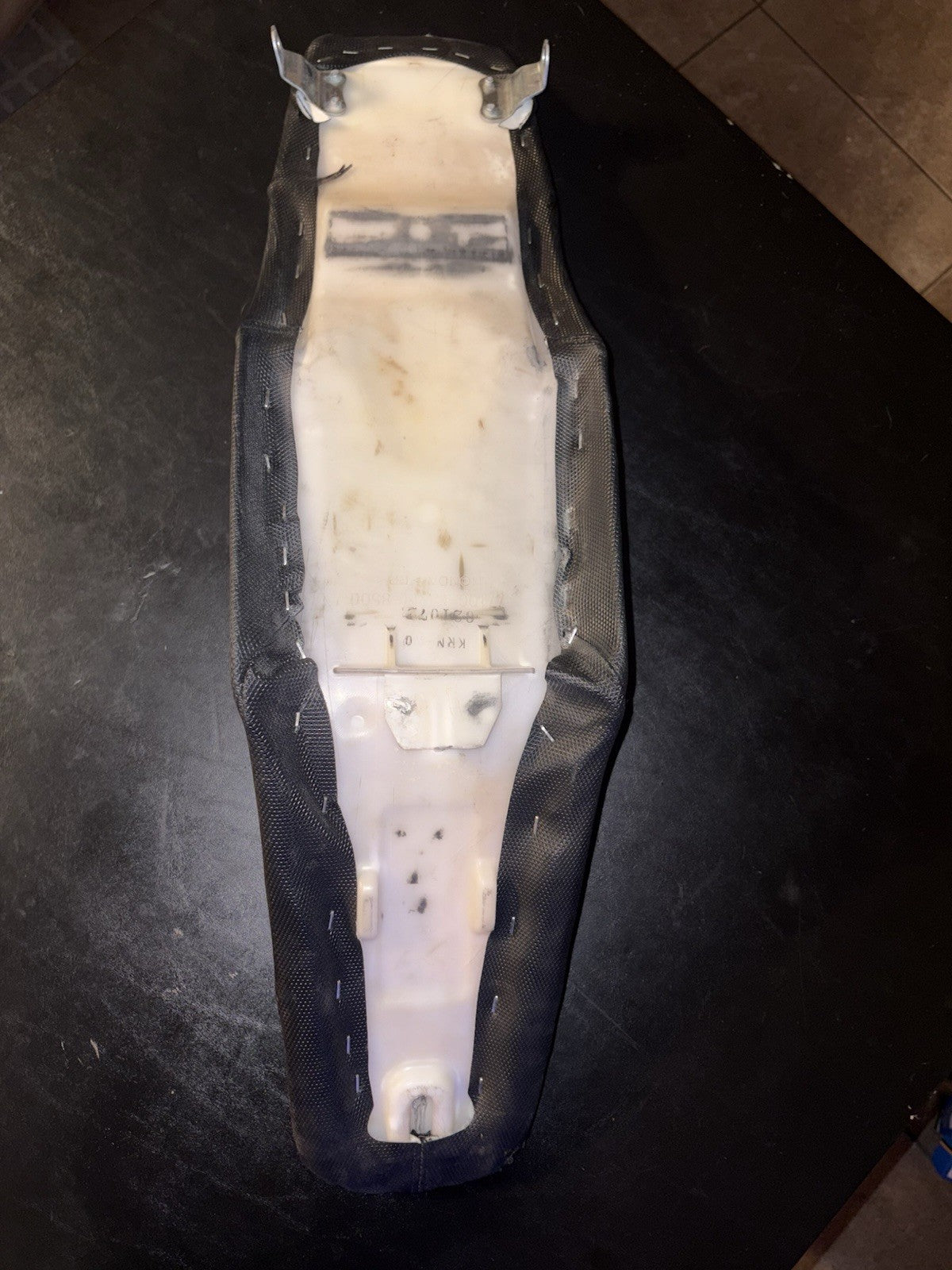 2005 HONDA CRF250R 04 - 05 OEM SEAT SADDLE COVER PAN 77100-KRN-730 CRF 250 R