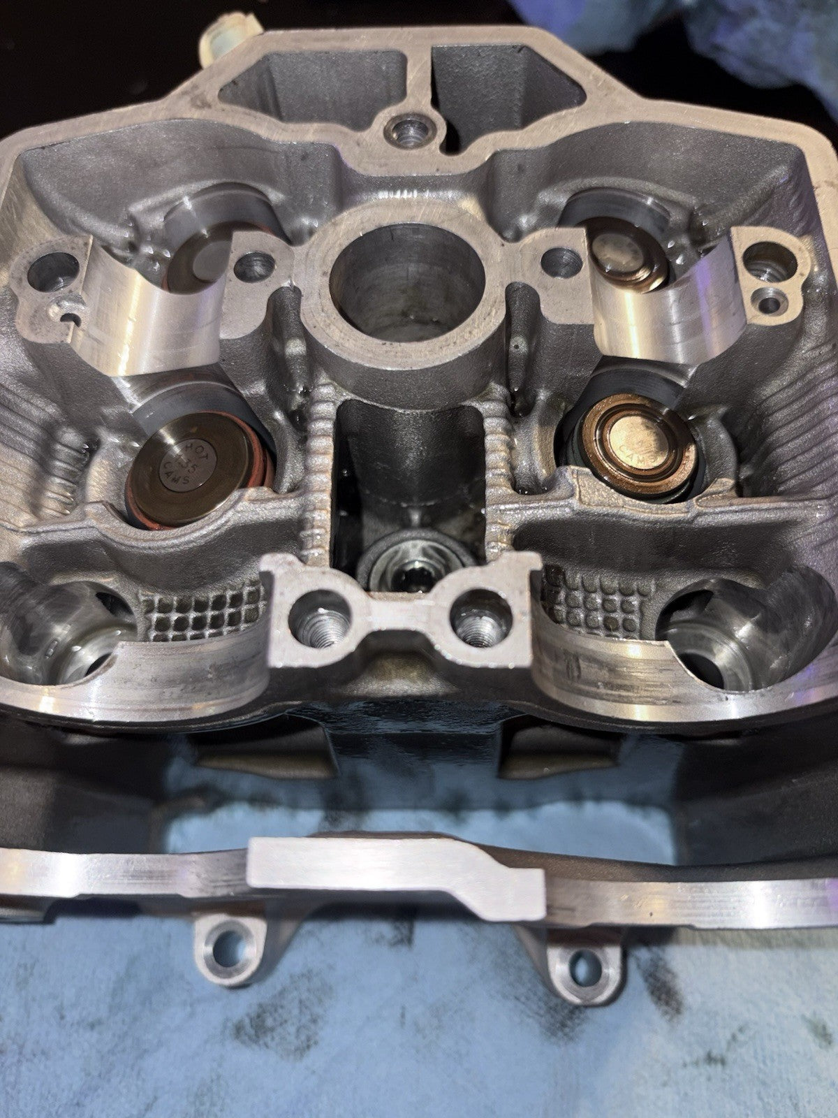 2016 Yamaha YZ450F OEM Cylinder Head Valve Train Assembly Camshaft Caps Tower