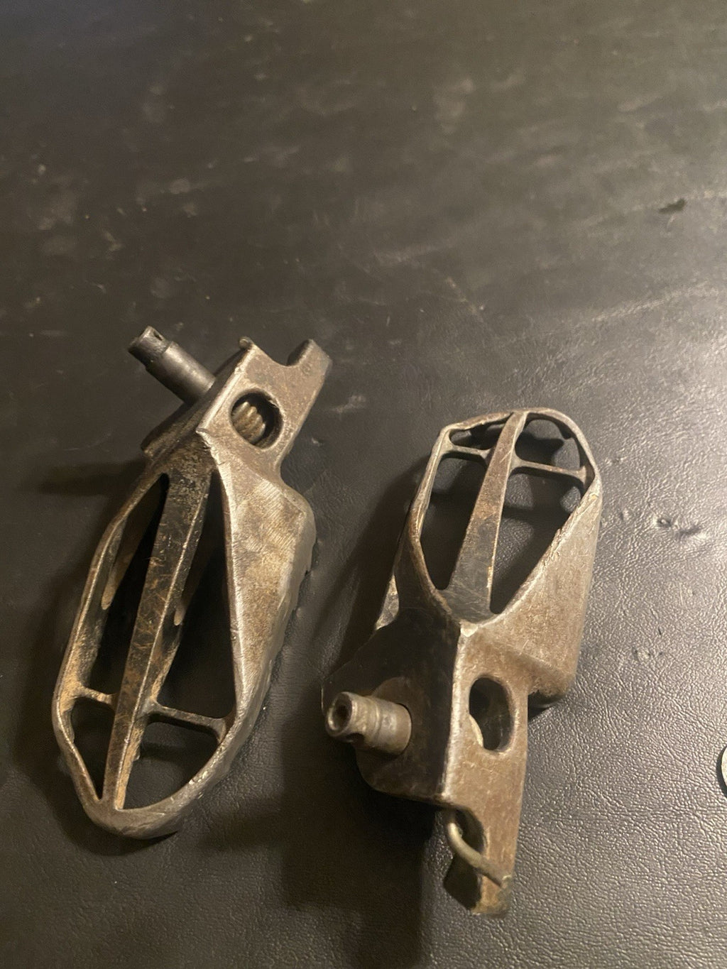 CRF450R FOOTPEGS KIT FOOT PEGS RESTS GENUINE OEM HONDA CRF 450 R (2004-2008)
