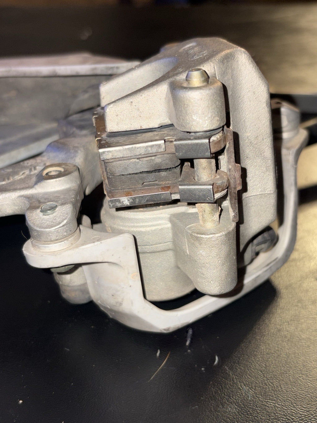 2004 YAMAHA YZ450F OEM NISSIN REAR BACK BRAKE CALIPER MASTER CYLINDER NICE!