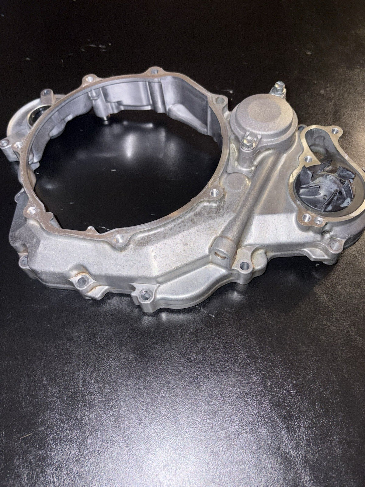 2014-2017 2016 Yamaha YZ450F Inner Clutch Cover Right Case Water Pump Housing