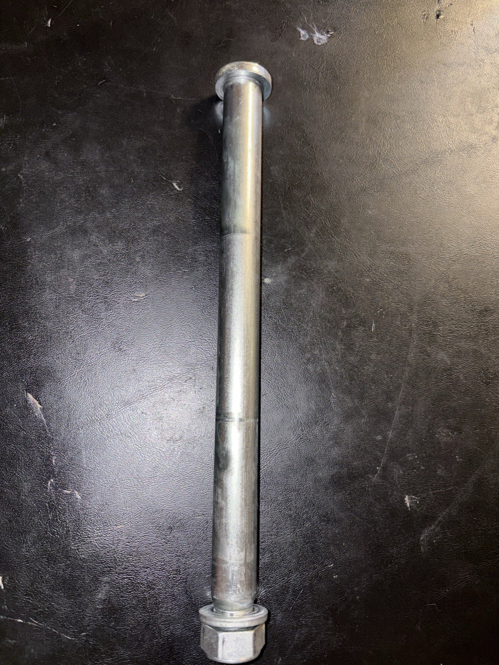 2006 - 2009 YAMAHA YZ450f YZ 450f OEM SWINGARM PIVOT BOLT NUT SHAFT AXLE