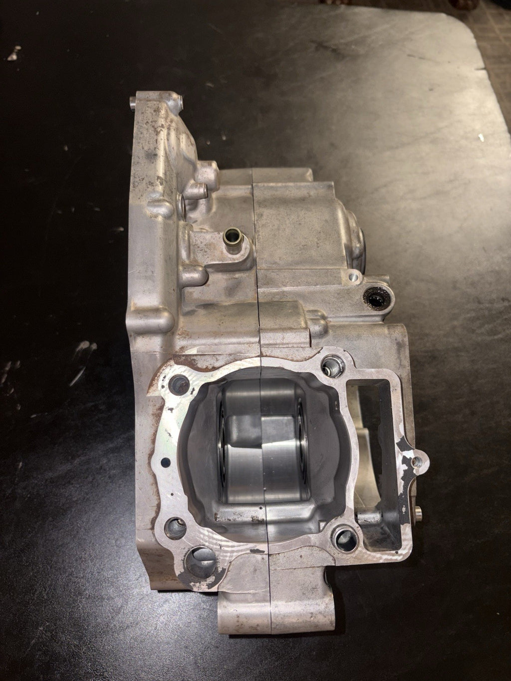 2016 RMZ250 RMZ 250 OEM Engine Motor Crankcase Set Block Half Cases Left Right