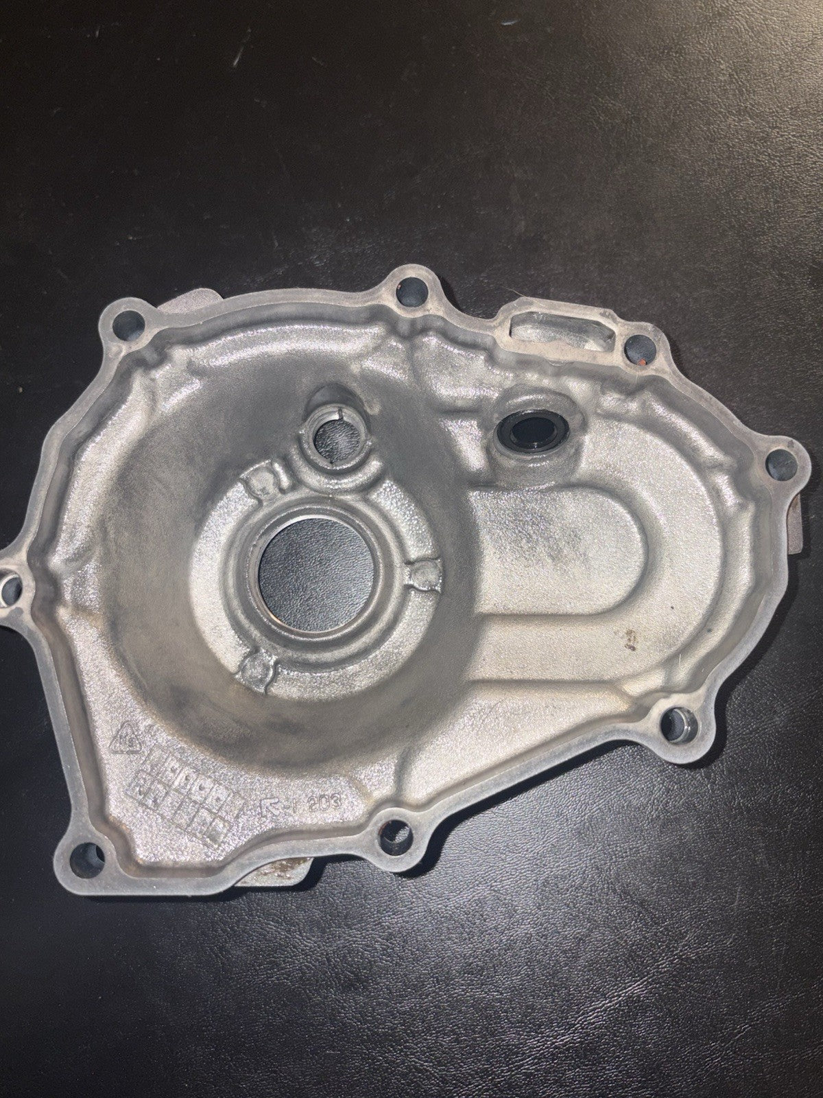 2003-2005 Yamaha YZ450F IGNITION STATOR COVER Magneto YZ 450F 450 WR450F WR