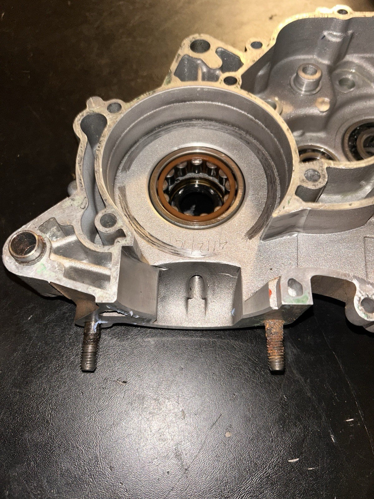 2013 - 2017 KTM Sx85 85 SX Oem Left Right Engine Crankcase Cases Block Bottom
