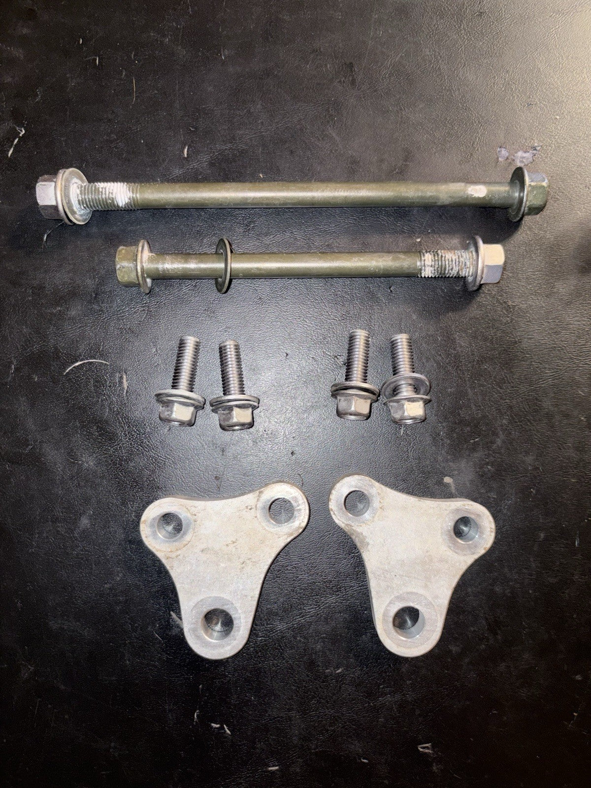 2006 - 2009 Yamaha YZ450F OEM Engine Motor Mounts Stay Brackets Hangers Assembly