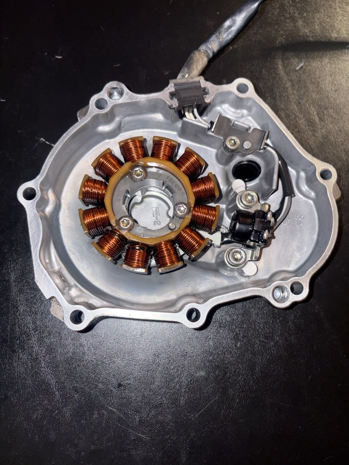 2014 - 2017 YAMAHA YZ450F YZ 450F OEM STATOR GENERATOR IGNITION ENGINE COVER
