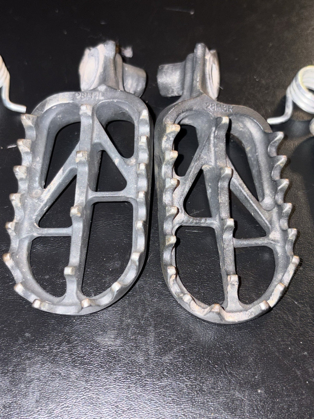 2016 Suzuki Rmz250 Rmz 250 OEM Foot Pegs Footpegs Rest Pedals Assembly