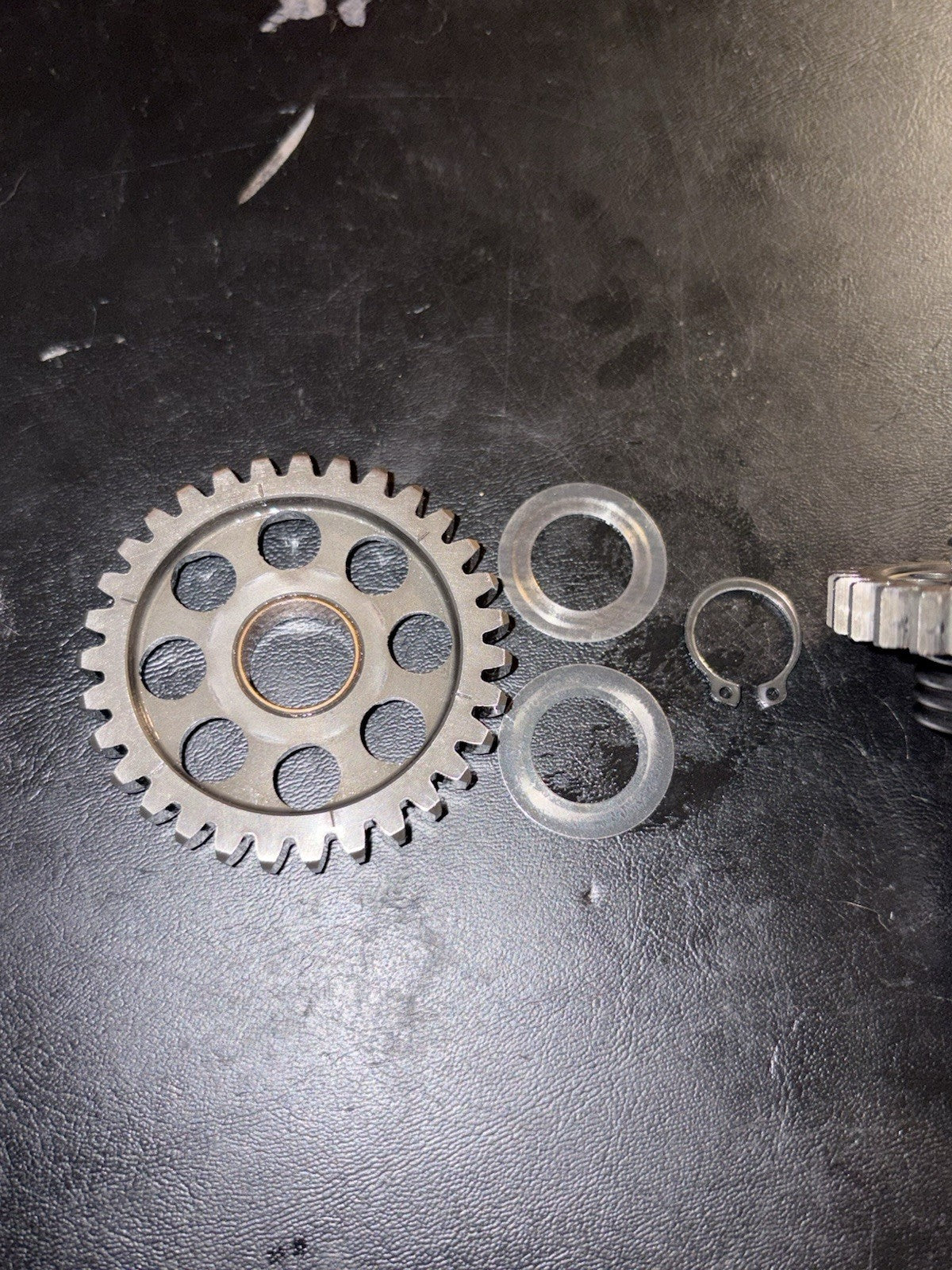 2014-2017 KTM Sx85 85 Sx OEM Kickstart Starter Gear Spring Shaft Spindle Idler