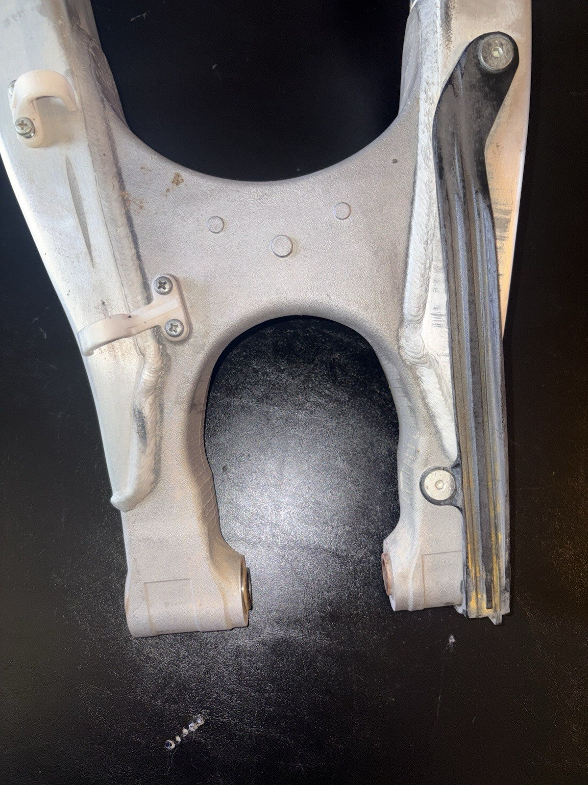 2010 - 2013 2012 Yamaha YZ450F OEM Swingarm Swing Arm Rear Wheel Mount