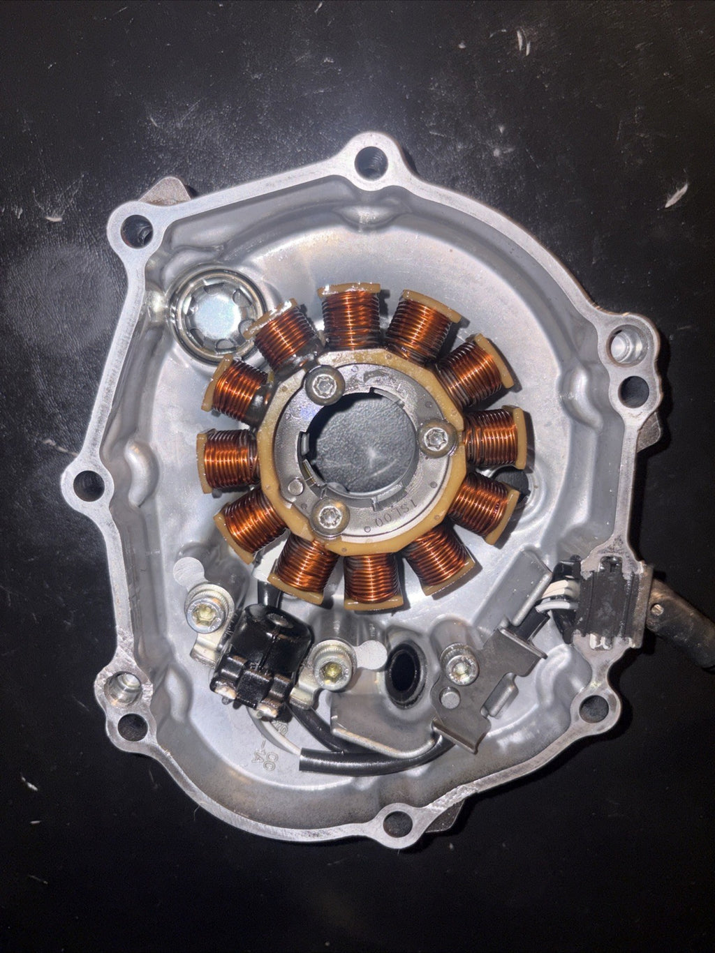 2014 - 2017 15 YAMAHA YZ250F YZ 250 F OEM Stator Magneto Generator  Cover
