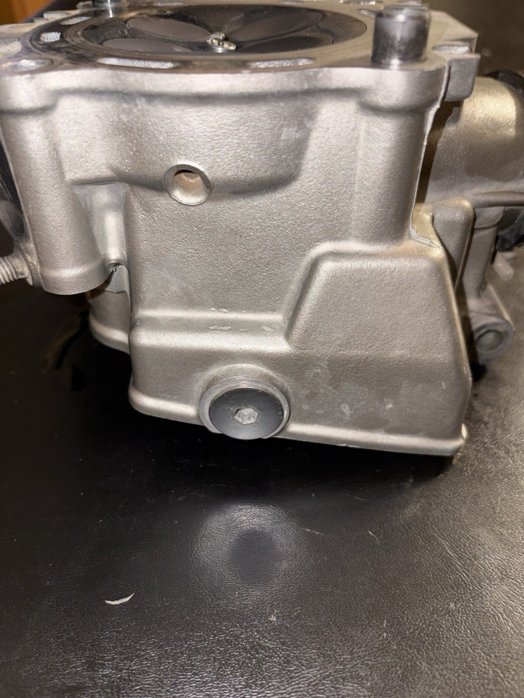 2004 - 2007 2006 HONDA CRF250R OEM ENGINE CYLINDER HEAD VALVE TRAIN TOPEND