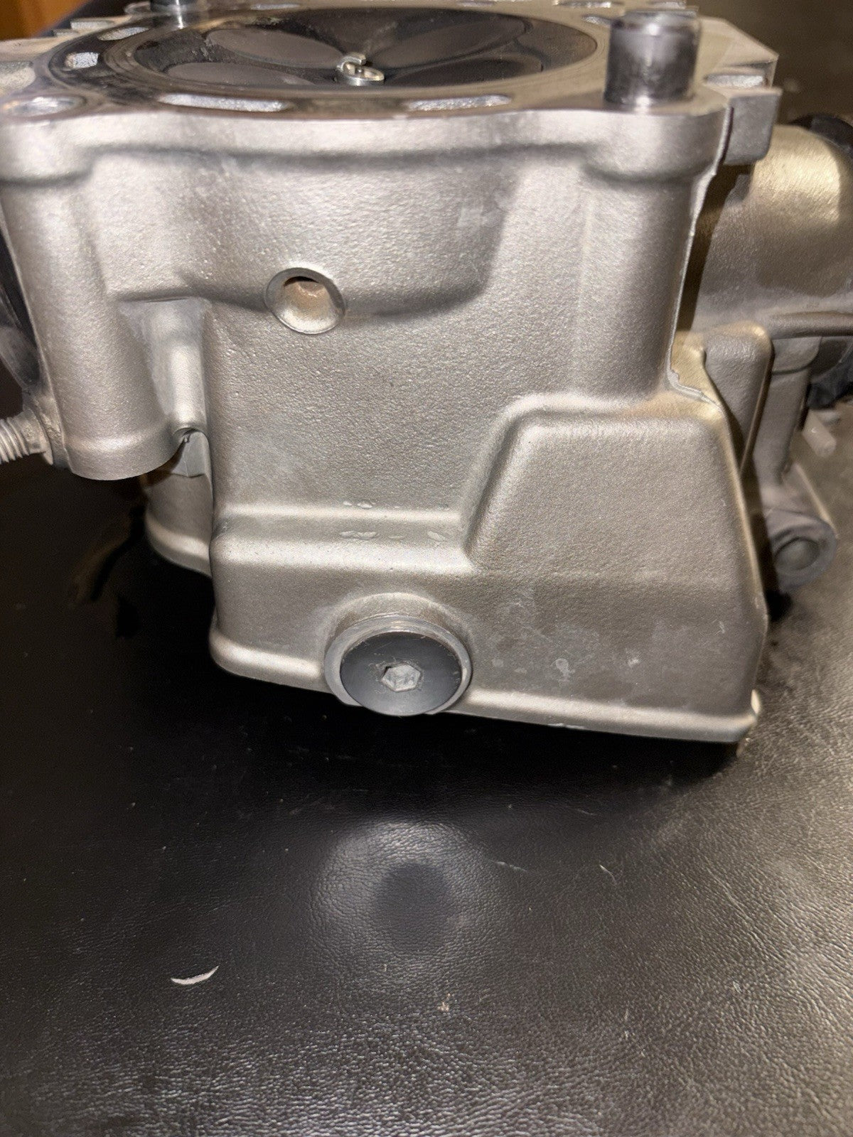 2004 - 2007 2006 HONDA CRF250R OEM ENGINE CYLINDER HEAD VALVE TRAIN TOPEND