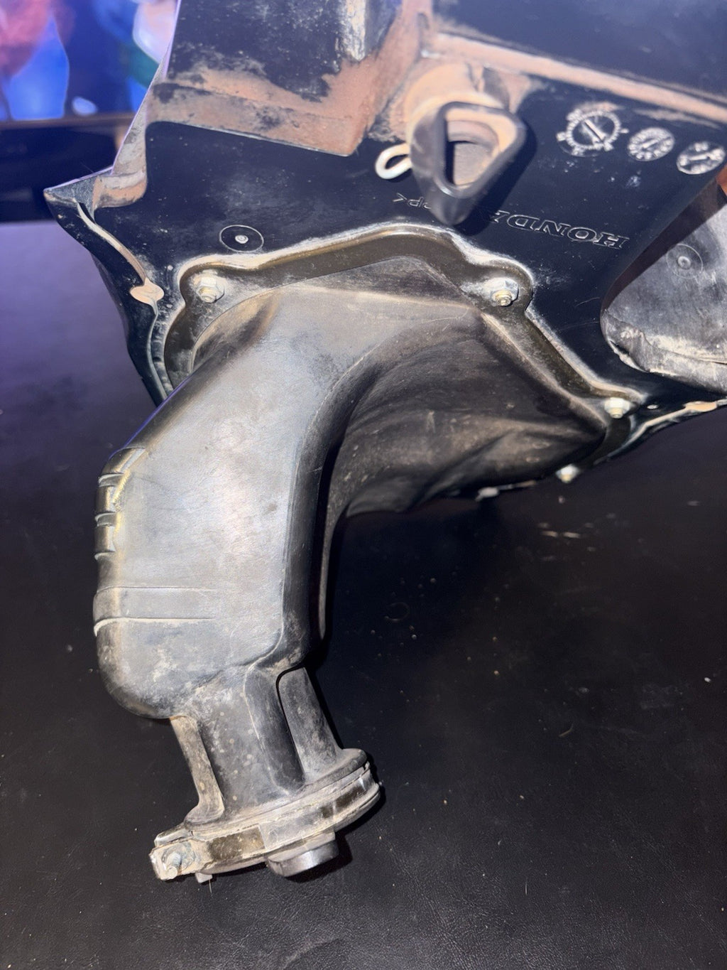 2005 05 CRF250R CRF250 OEM Air Box Cleaner Airbox Intake Filter Cage Assembly