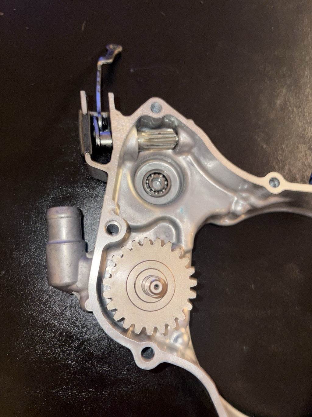 2002 Honda Cr125r Inner Intermediate Clutch Right Case Cover Water Pump Housing