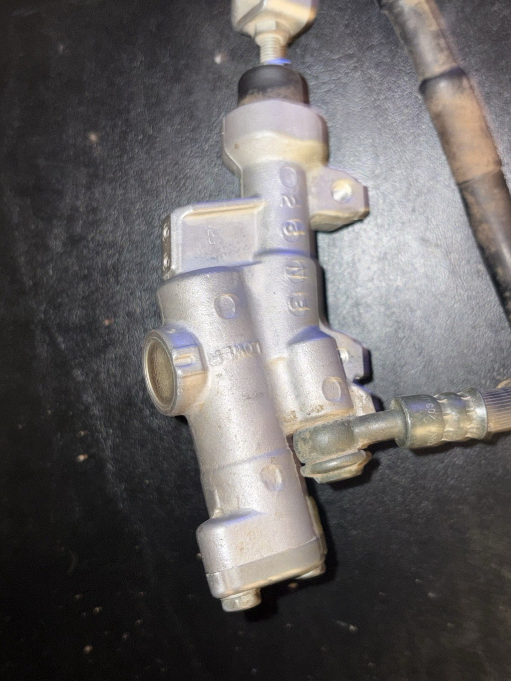 2004 YAMAHA YZ450F OEM NISSIN REAR BACK BRAKE CALIPER MASTER CYLINDER NICE!