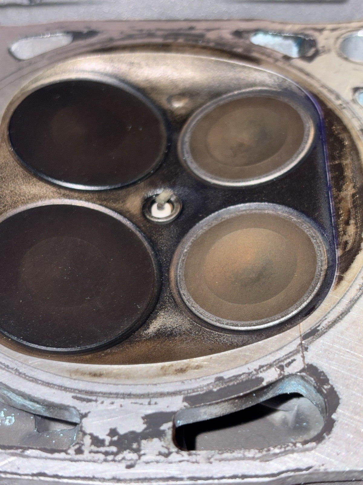 2016 Yamaha YZ450F OEM Cylinder Head Valve Train Assembly Camshaft Caps Tower