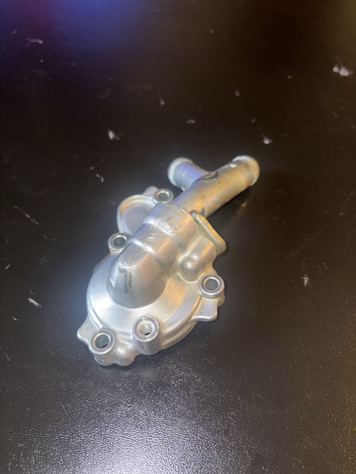 2010-2013 2012 YAMAHA YZ450F YZ 450F OEM WATER PUMP HOUSING COVER OUTER