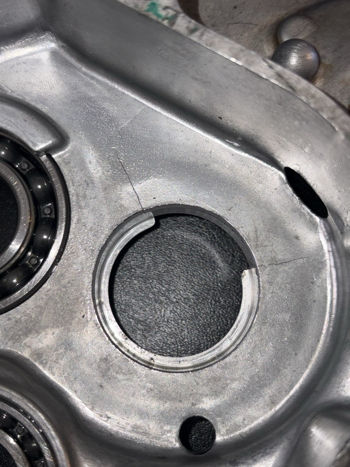 2000 2001 HONDA CR250R OEM RIGHT ENGINE CRANKCASE CRANK CASE *FOR REPAIR