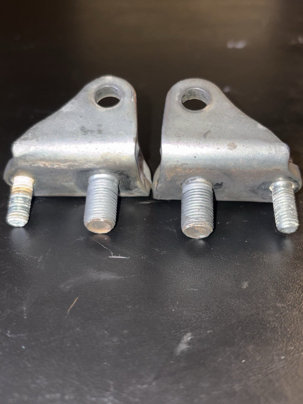 2004 honda 02-12 crf450r OEM LEFT RIGHT FOOT PEG MOUNTS