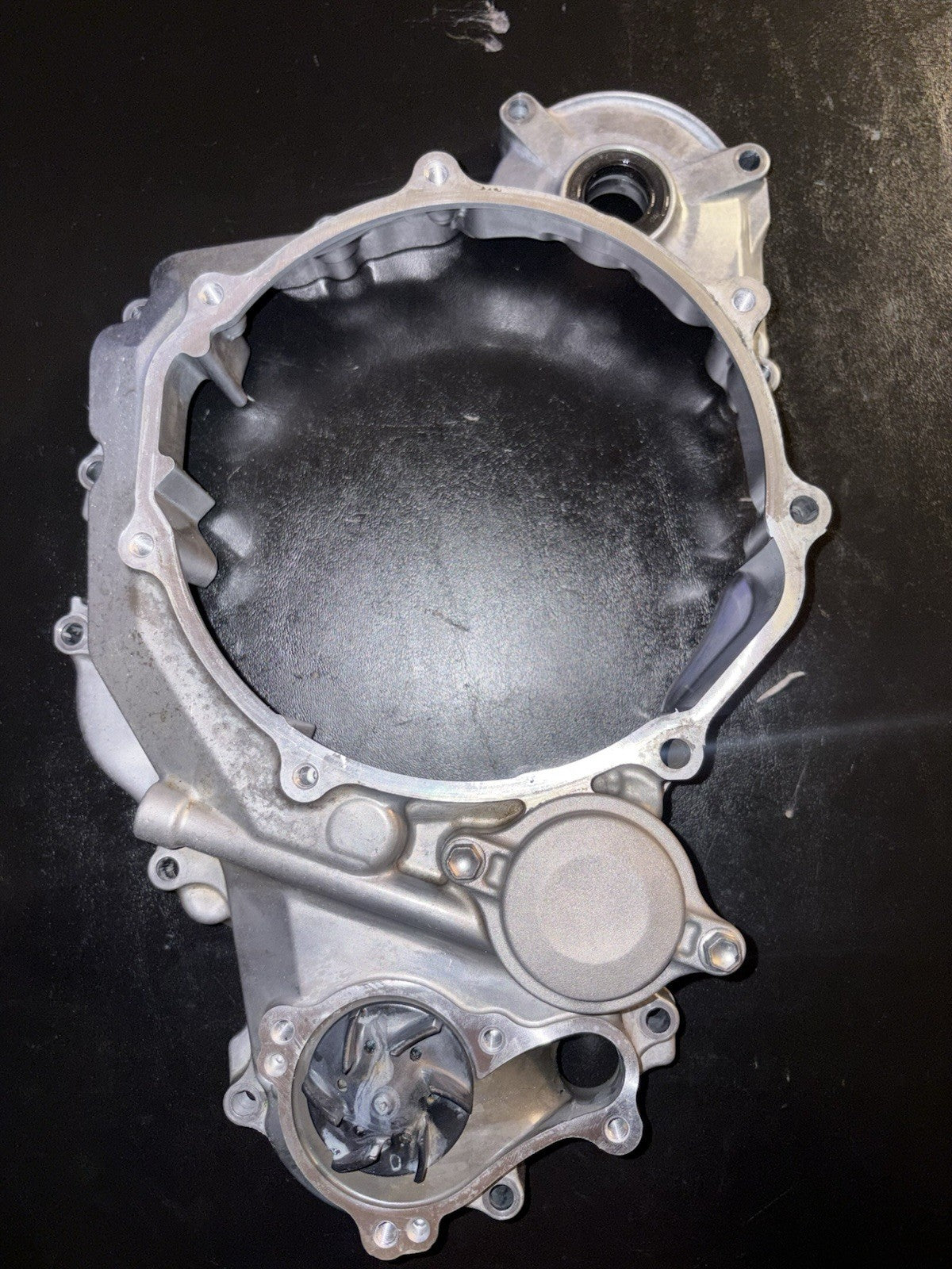 2014-2017 2016 Yamaha YZ450F Inner Clutch Cover Right Case Water Pump Housing