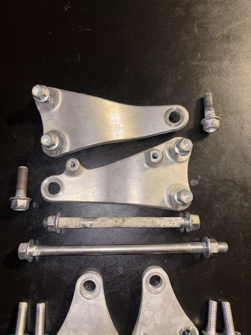 2011 10-13 YAMAHA YZ450F OEM ENGINE MOTOR MOUNT STAY BRACKETS HEAD HANGERS