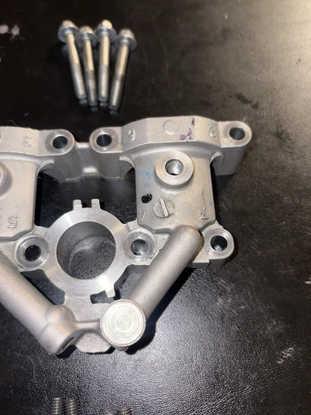 2016 Rmz250 Cylinder OEM Head Camshaft Cam Tower Bridge Caps Mount Clamp