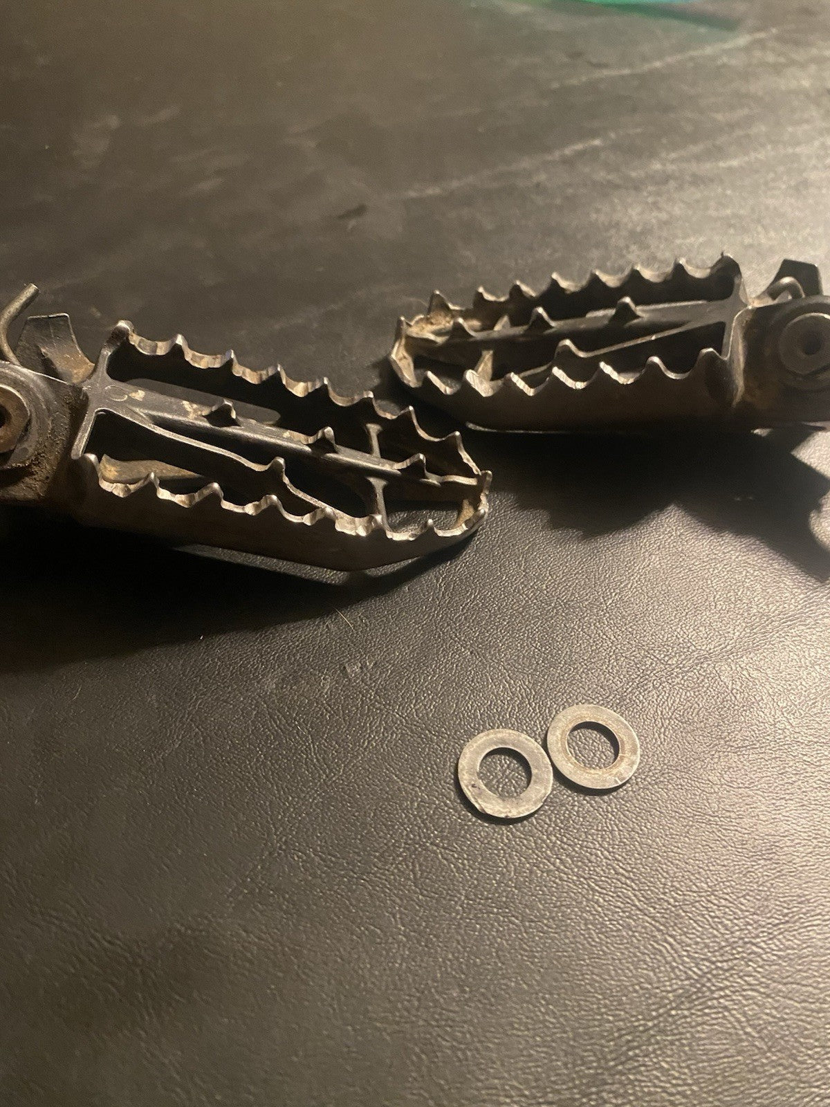 CRF450R FOOTPEGS KIT FOOT PEGS RESTS GENUINE OEM HONDA CRF 450 R (2004-2008)