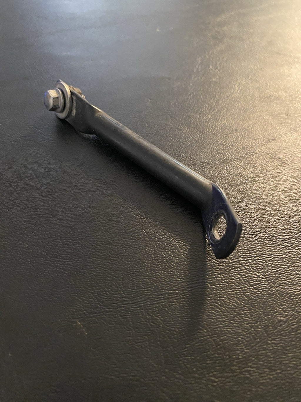 2009 Kx85 Oem Radiator Support Stay Bar Vent Mount Shroud Bracket