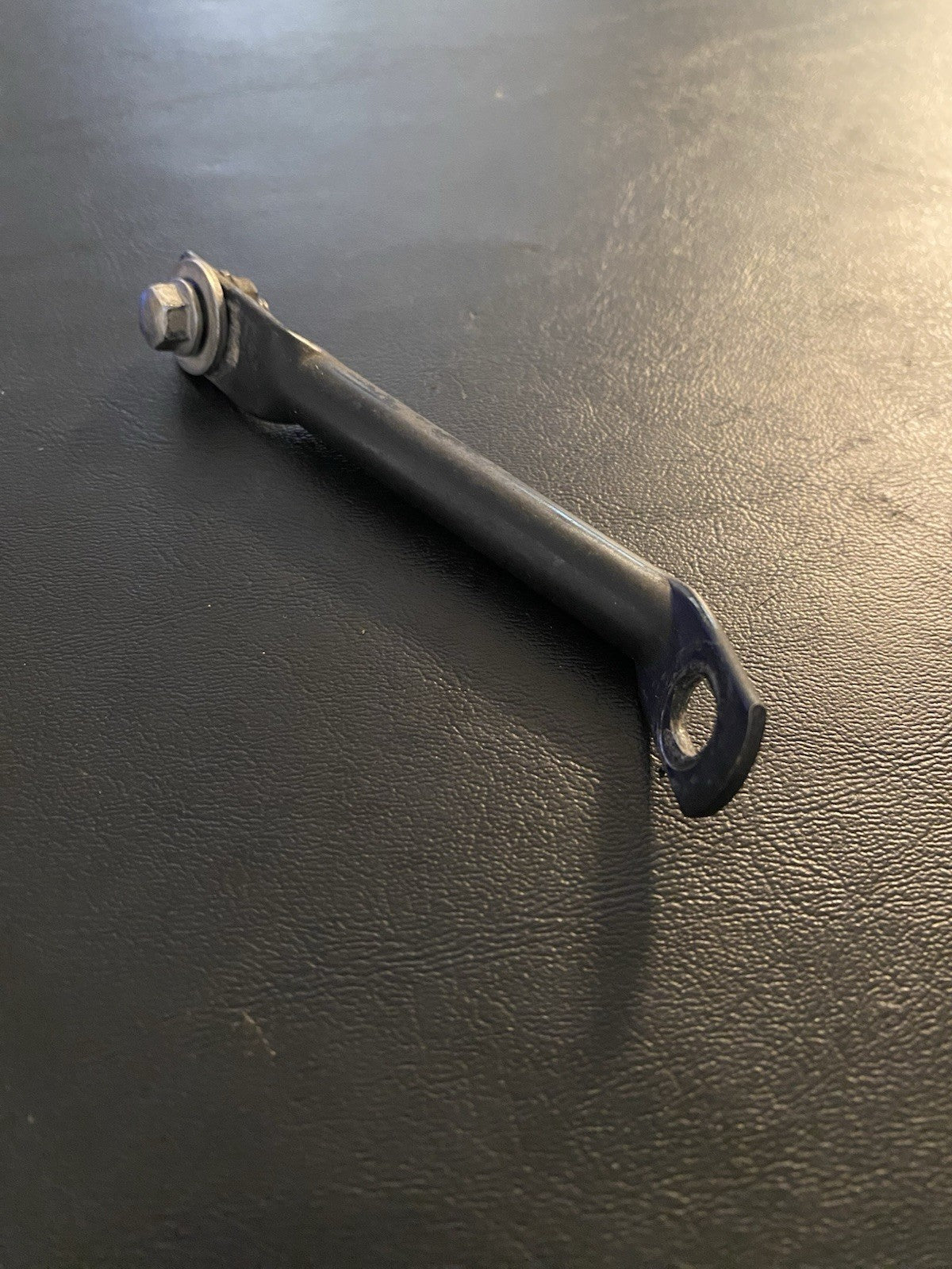 2009 Kx85 Oem Radiator Support Stay Bar Vent Mount Shroud Bracket