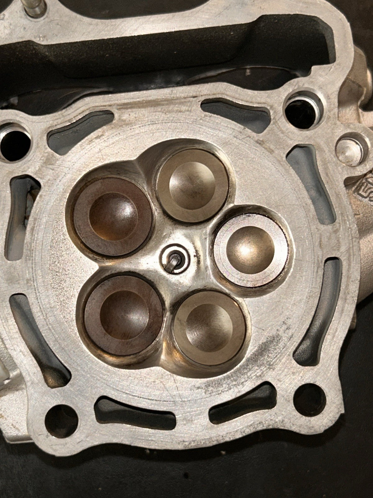 2004 Yamaha Yz250f OEM Cylinder Head Complete Valves Valve Train Assembly Top