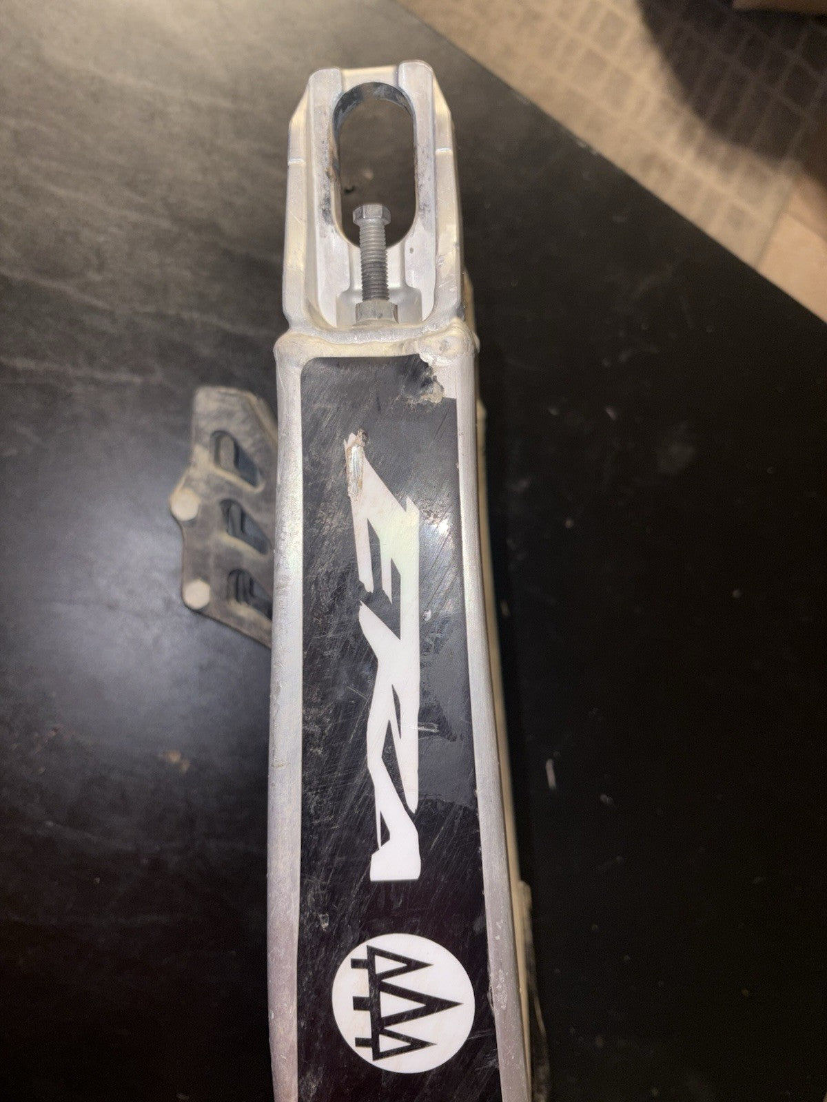 2015 Yamaha YZ250F Swingarm Suspension Rear Swing Control Arm 1SL-22110-00-00