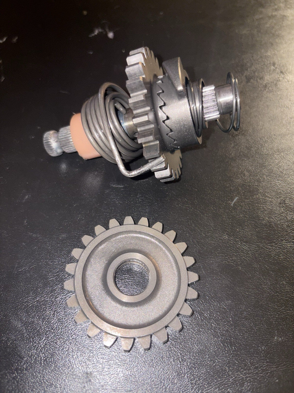 2003 03-07 CR85R CR85 OEM Kick Start Starter Mechanism Axle Spindle Shaft Gear