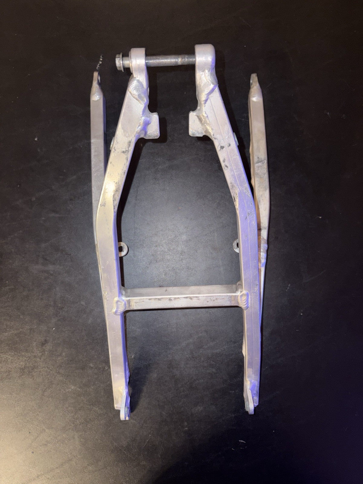 2004 HONDA CRF450R OEM REAR BACK SUB FRAME SUBFRAME 50200-MEN-670