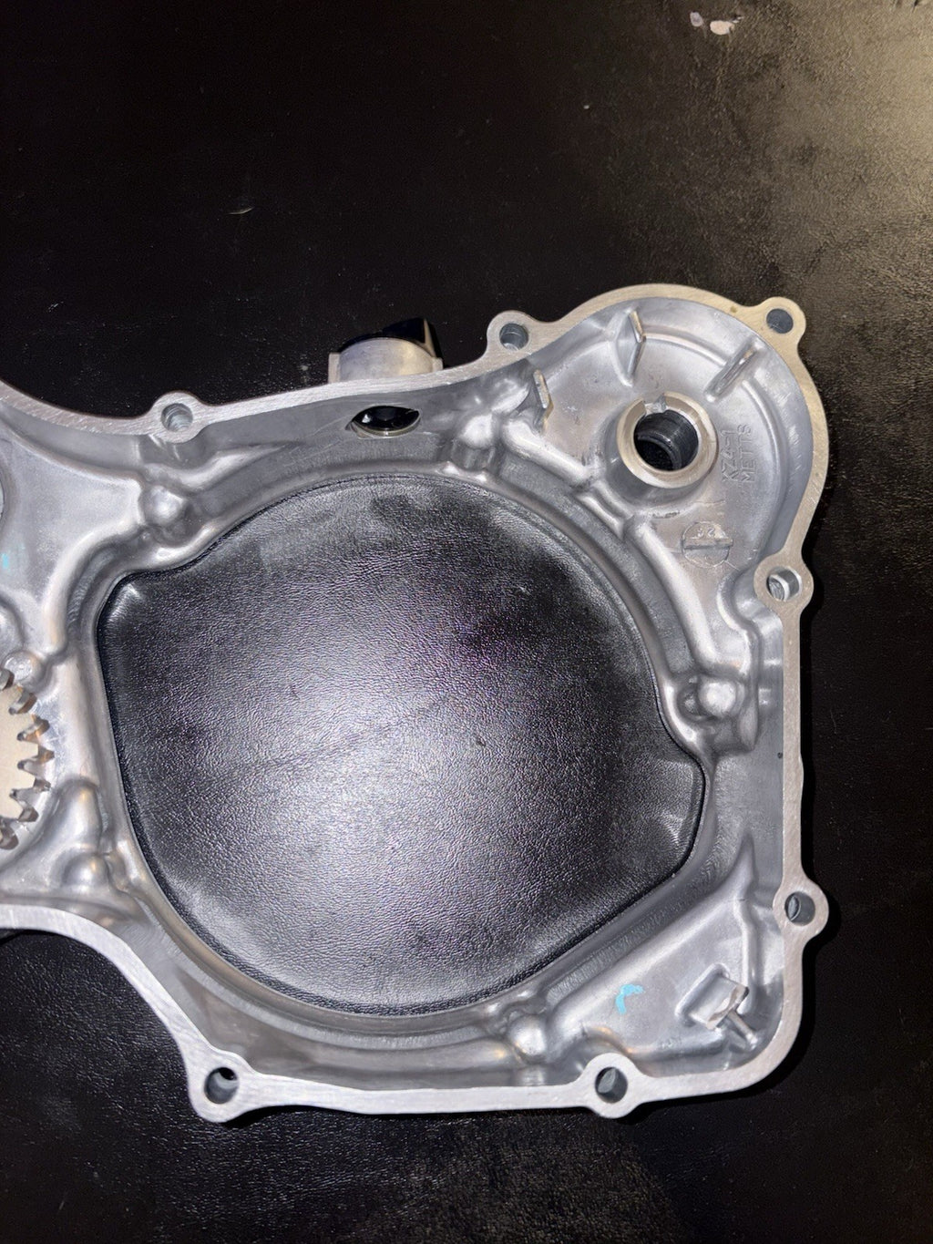 2002 Honda Cr125r Inner Intermediate Clutch Right Case Cover Water Pump Housing