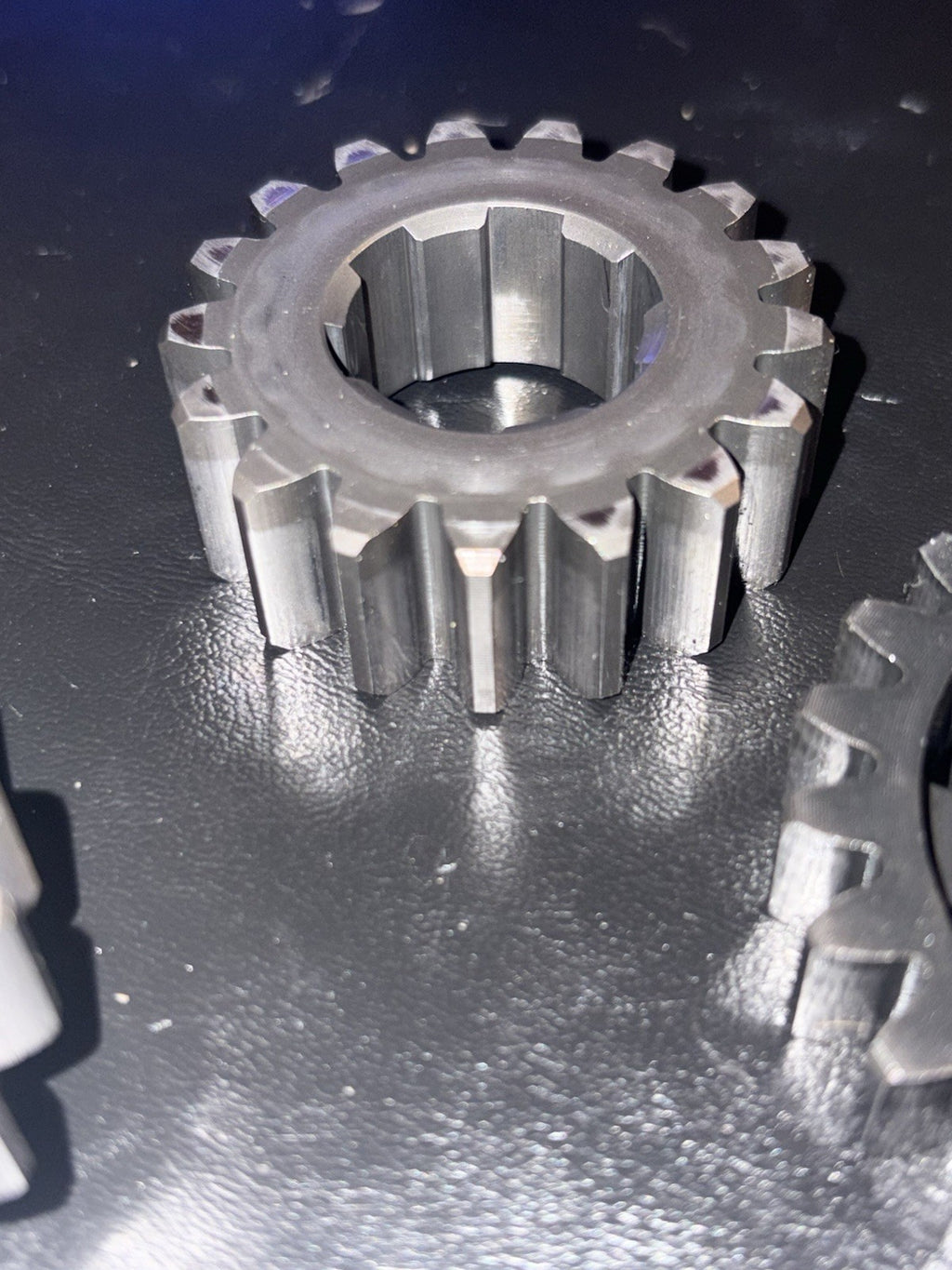2000 Honda Cr250r OEM Transmission Main Shaft Gears Gear