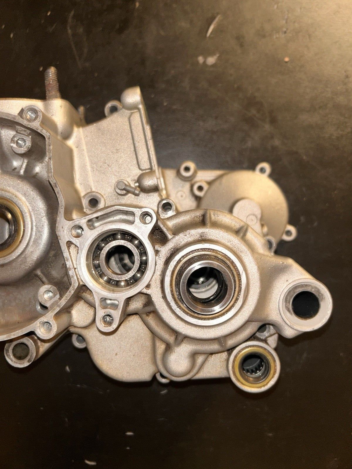 2013 - 2017 KTM Sx85 85 SX Oem Left Right Engine Crankcase Cases Block Bottom