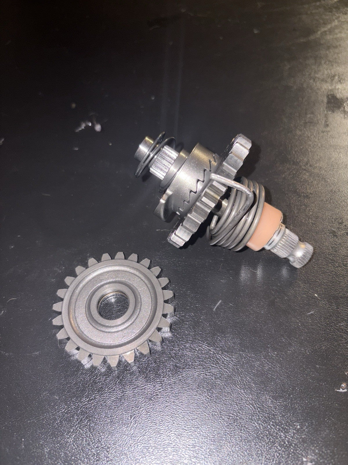 2003 03-07 CR85R CR85 OEM Kick Start Starter Mechanism Axle Spindle Shaft Gear