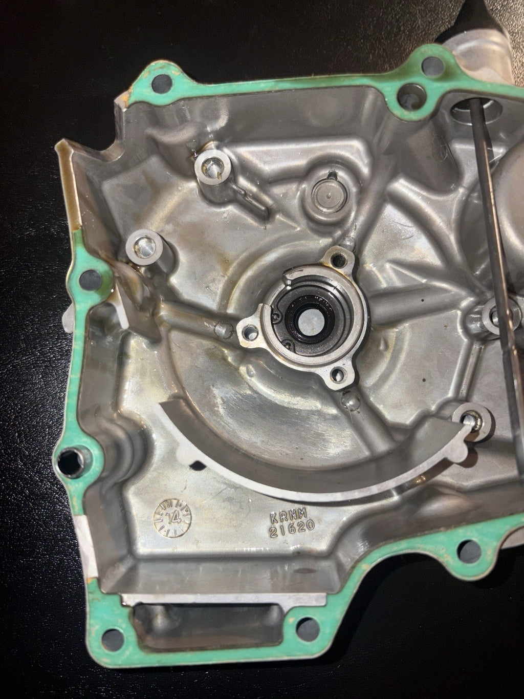 2010-2017 2015 Honda Crf250r OEM Ignition Stator Magneto Left Case Cover