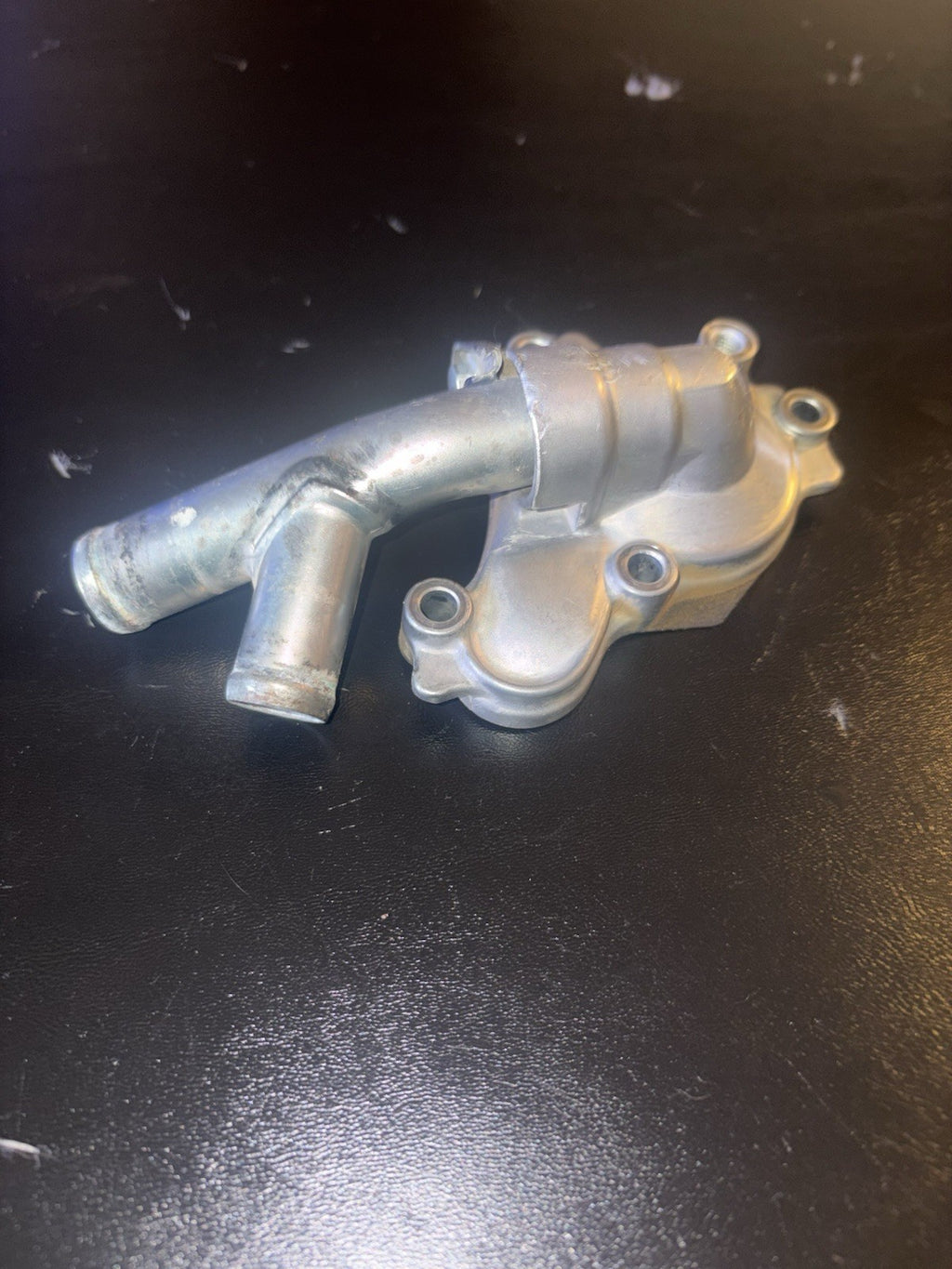 2010-2013 2012 YAMAHA YZ450F YZ 450F OEM WATER PUMP HOUSING COVER OUTER