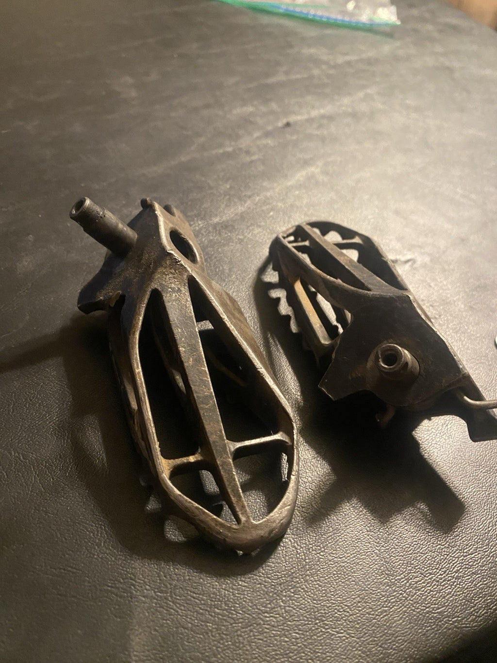 CRF450R FOOTPEGS KIT FOOT PEGS RESTS GENUINE OEM HONDA CRF 450 R (2004-2008)